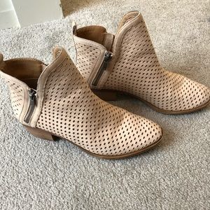 LUCKY BRAND booties
